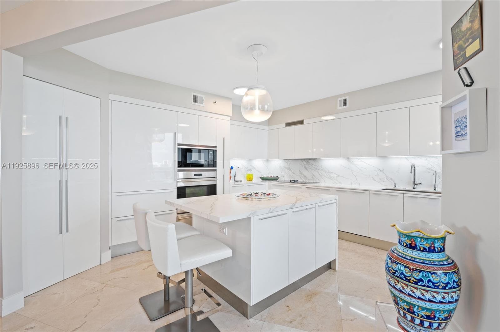 19333 E Collins Ave 1402 photo 14