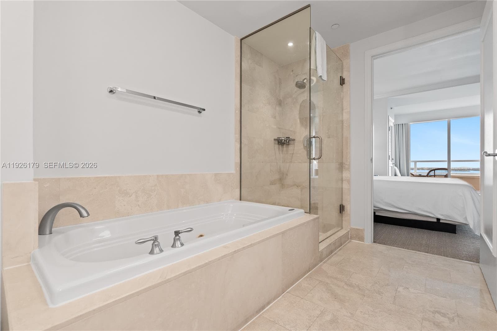 4401 Collins Ave 2517 photo 22