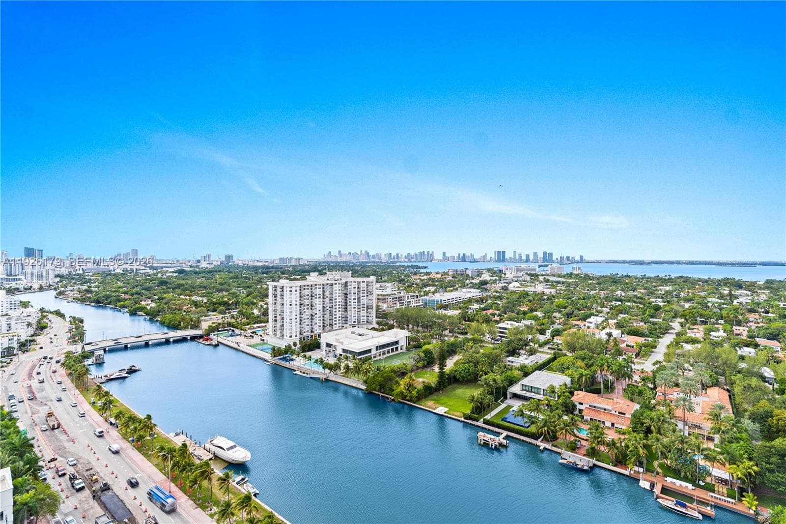 4401 Collins Ave 2517 photo 1