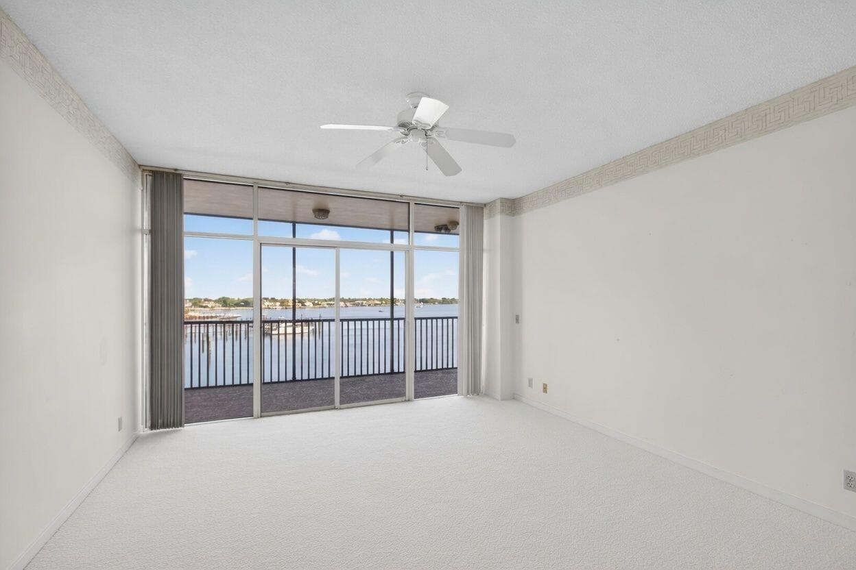 11390 Twelve Oaks Way 420 photo 13