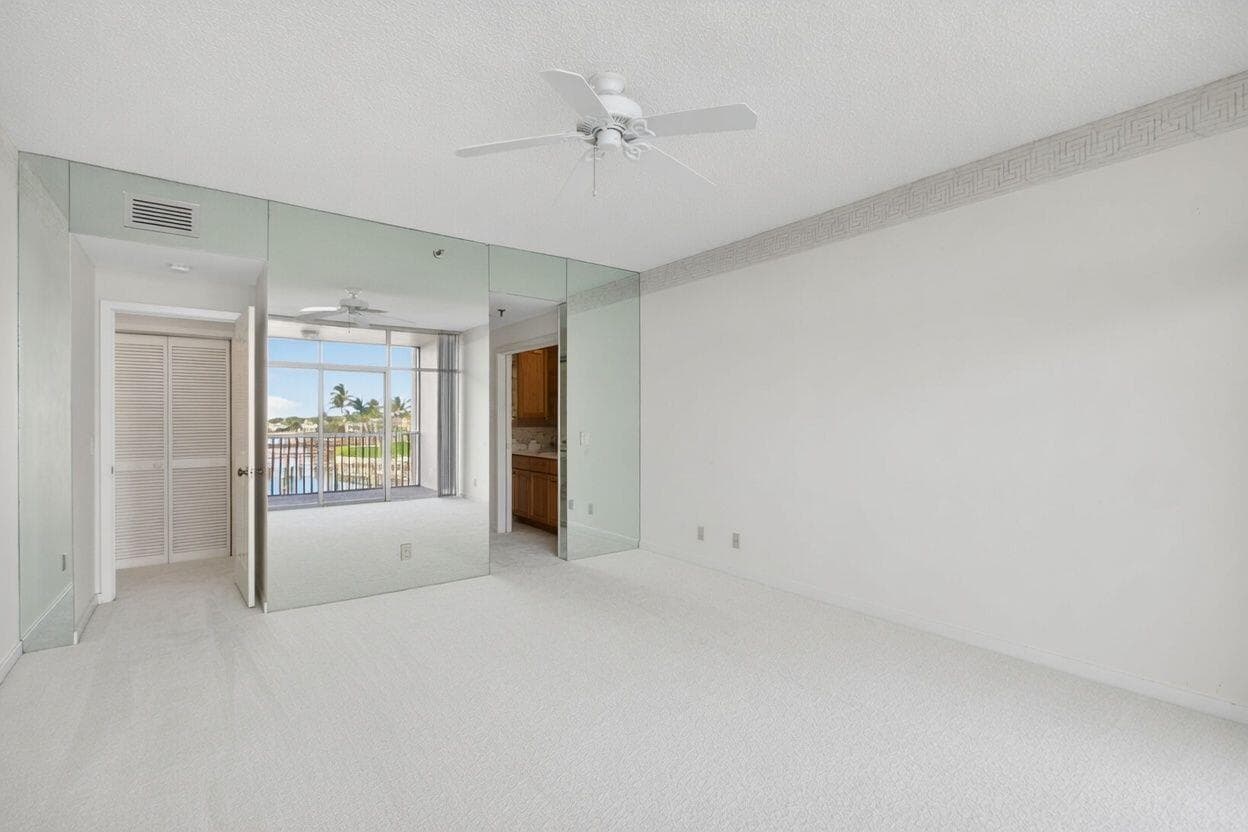 11390 Twelve Oaks Way 420 photo 14