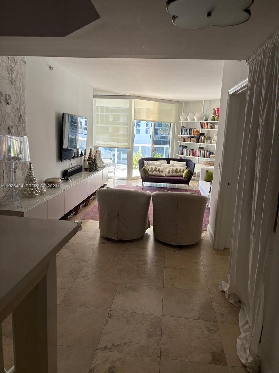 4779 Collins Ave 504 photo 23