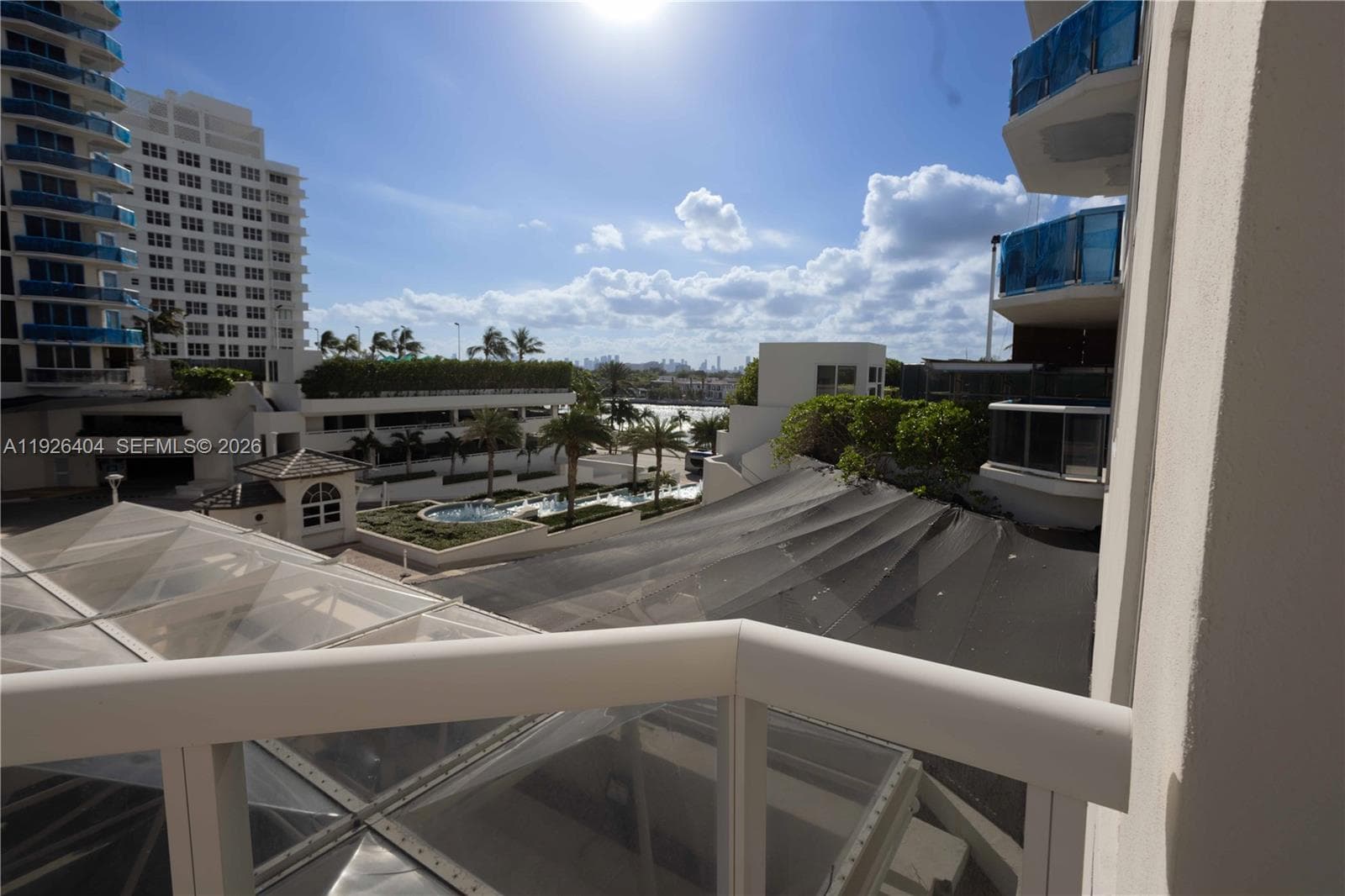 4779 Collins Ave 504 photo 3