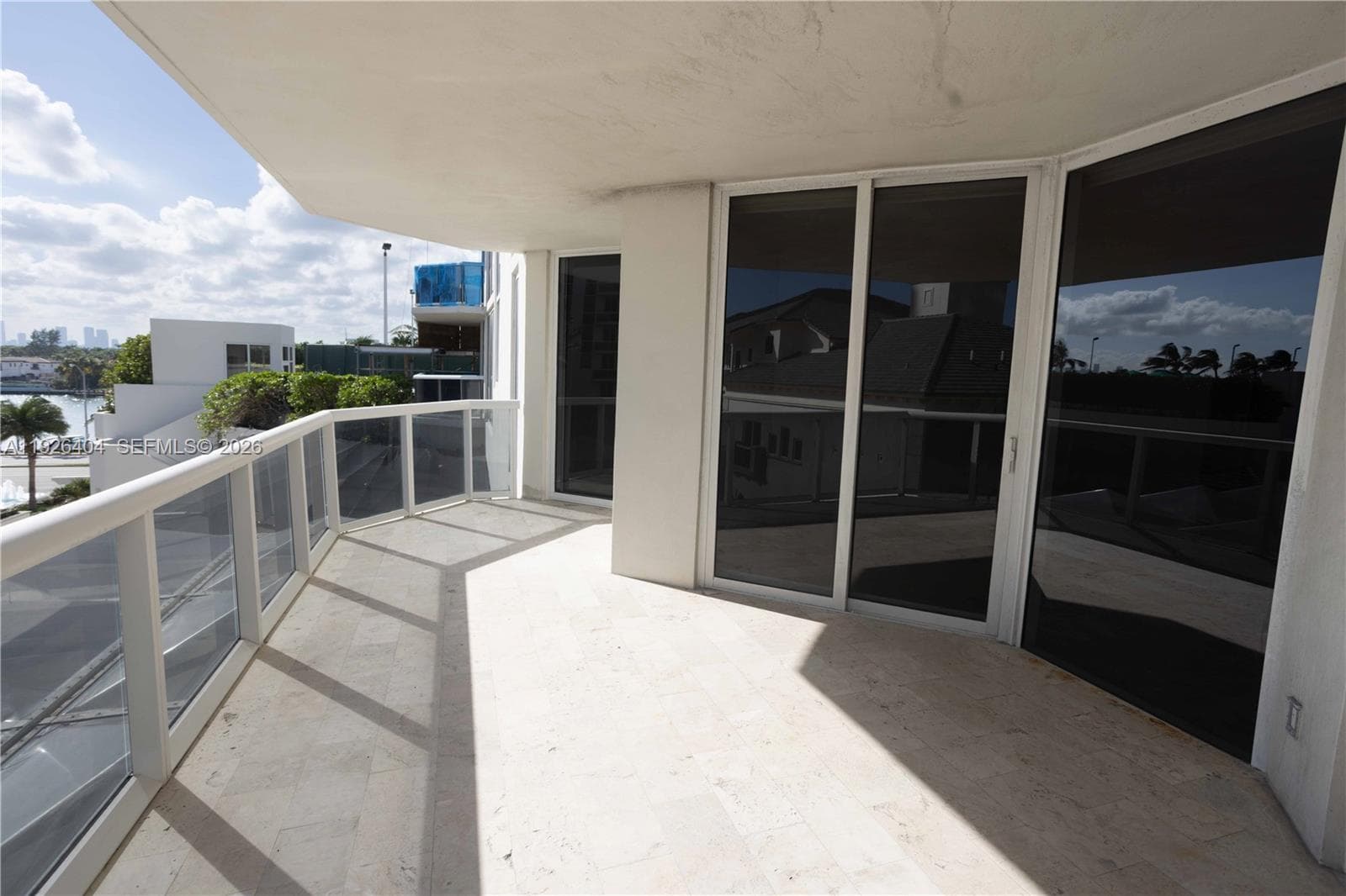 4779 Collins Ave 504 photo 4