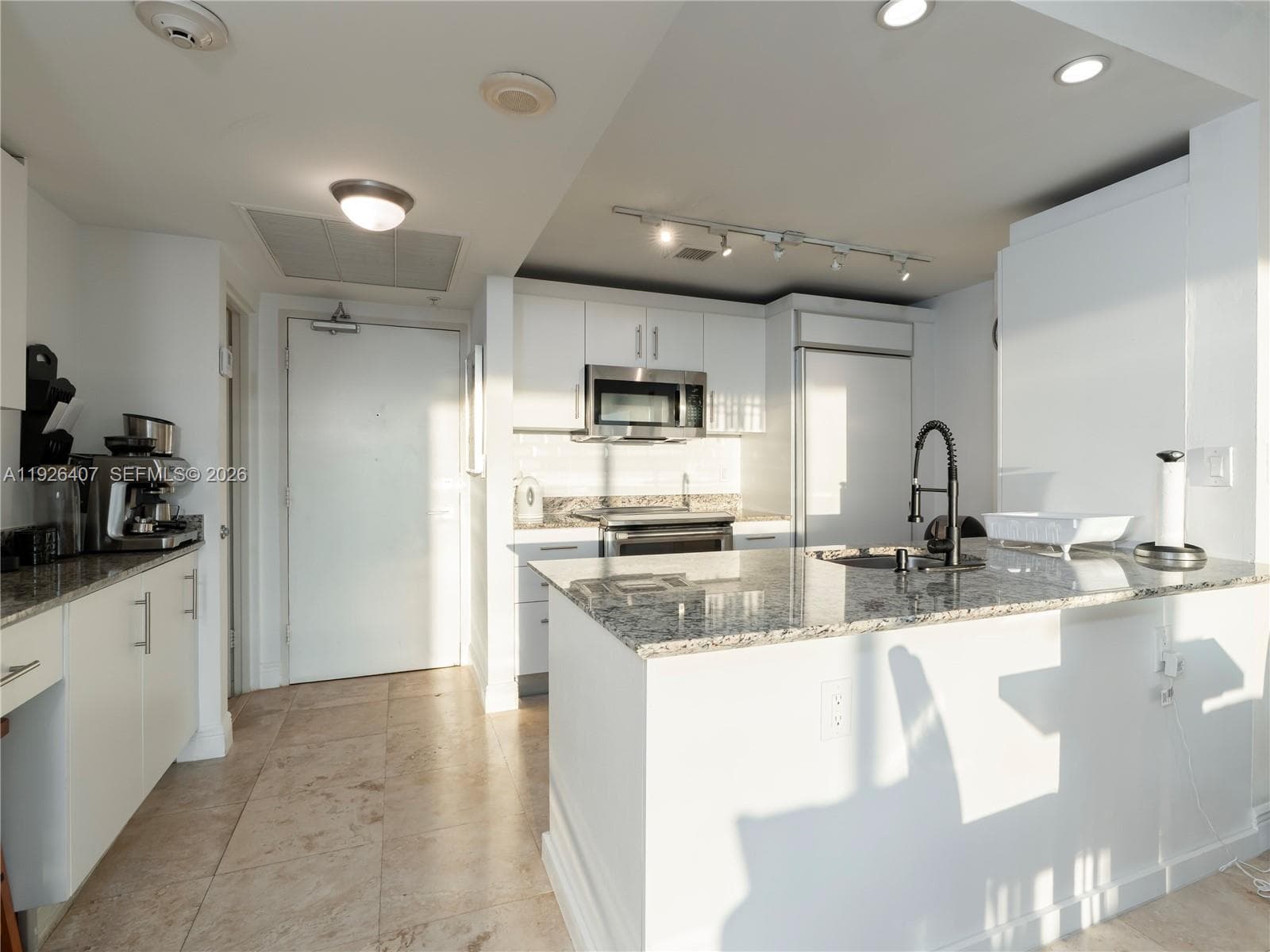 10275 Collins Ave 527 photo 12
