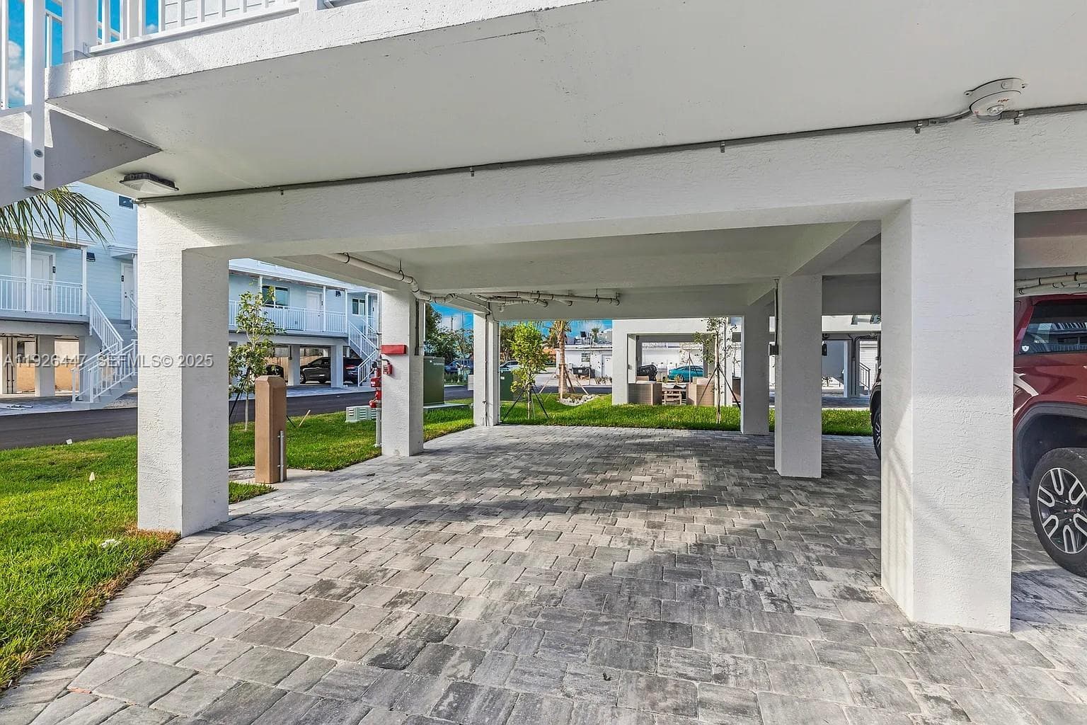 10877 Overseas Hwy 37 photo 17