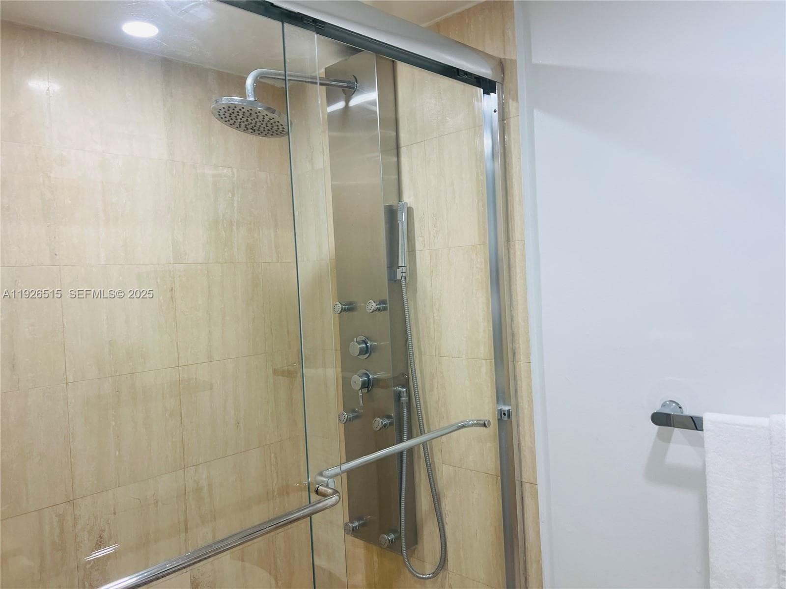 5225 Collins Ave 914 photo 8