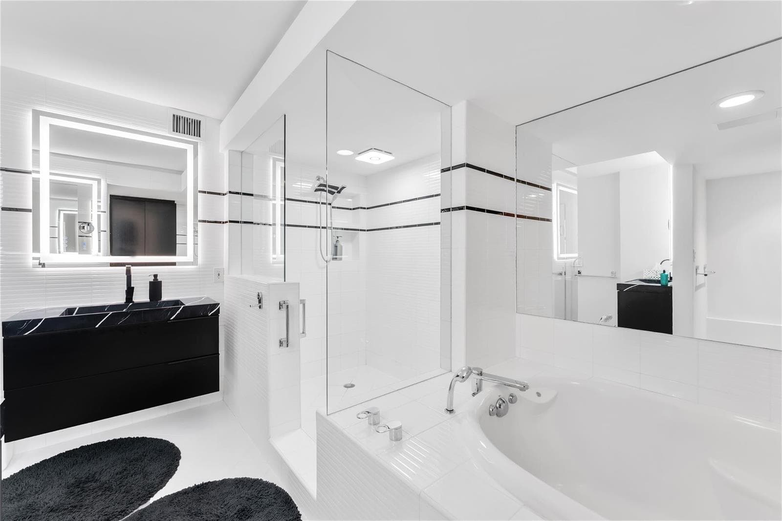 777 Bayshore Drive 1501 photo 12
