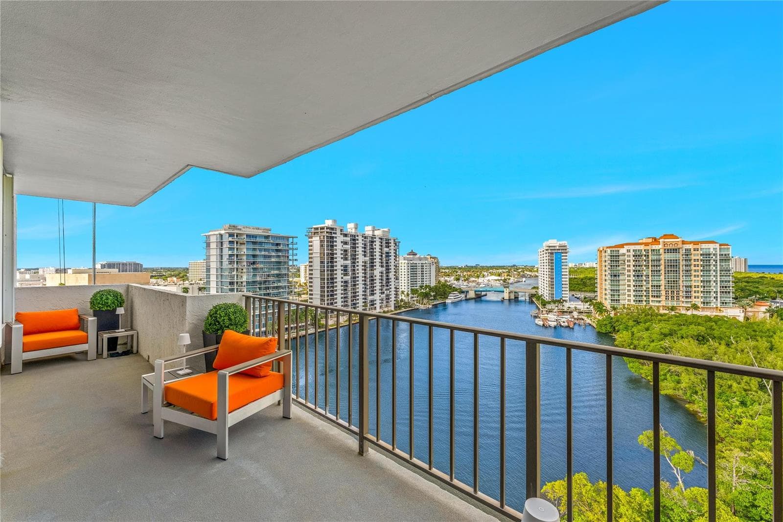777 Bayshore Drive 1501 photo 1