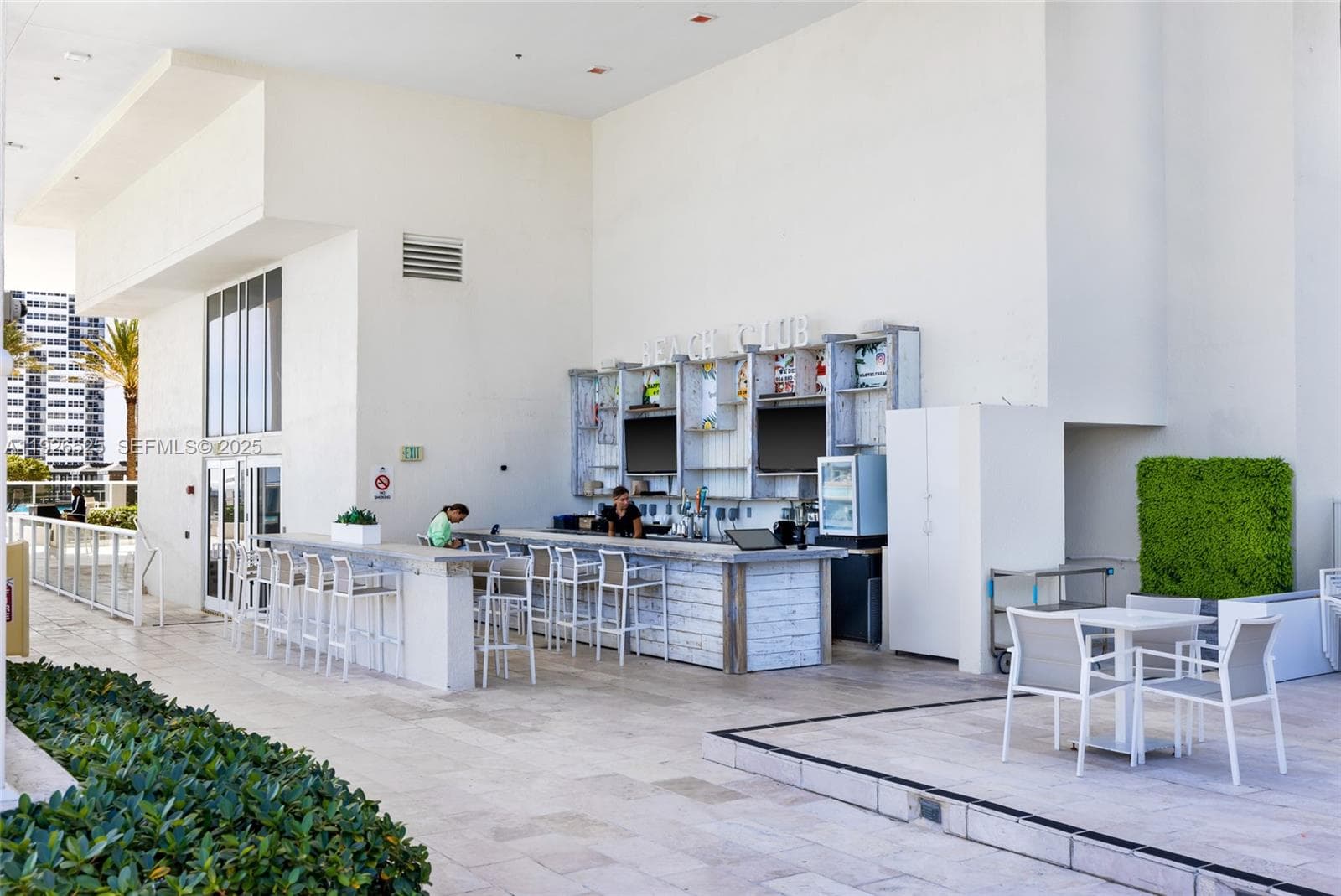 1830 Ocean Dr 2808 photo 17