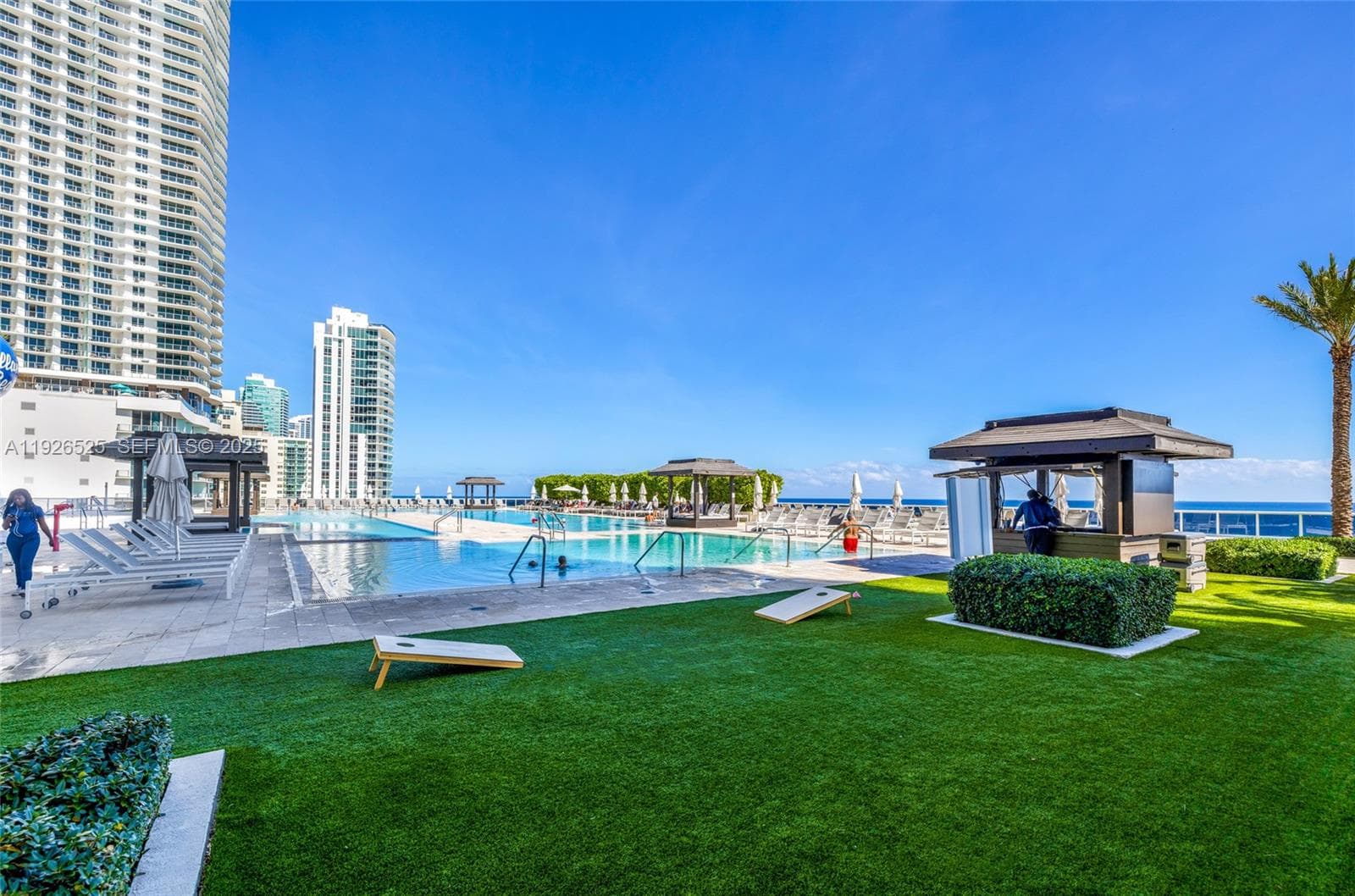 1830 Ocean Dr 2808 photo 15