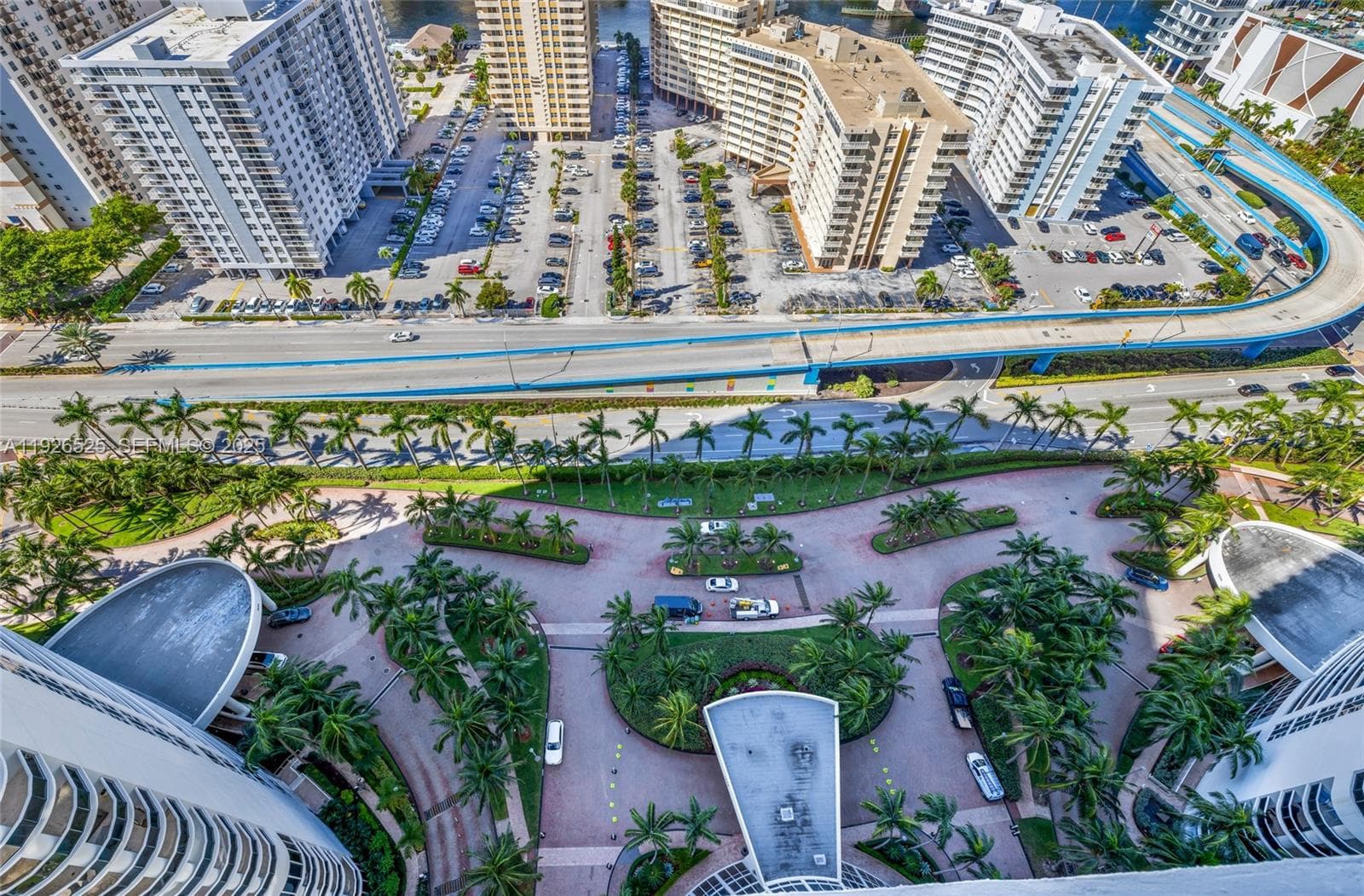 1830 Ocean Dr 2808 photo 11