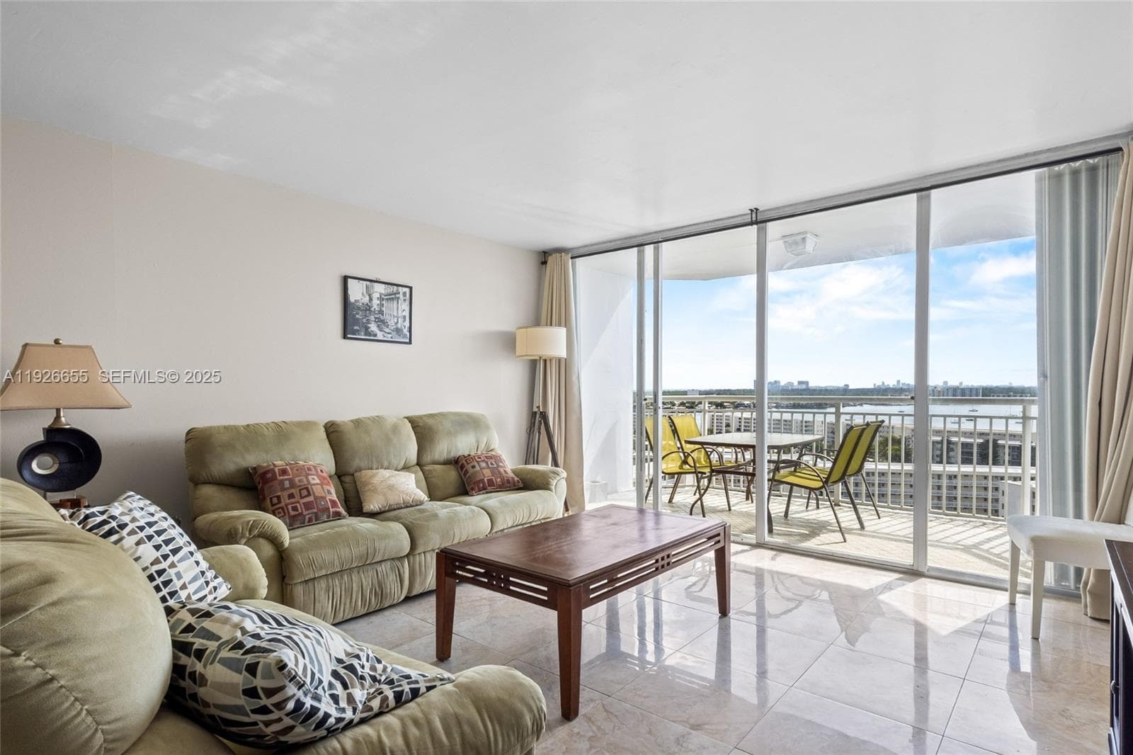 18011 Biscayne Blvd 1501 photo 12