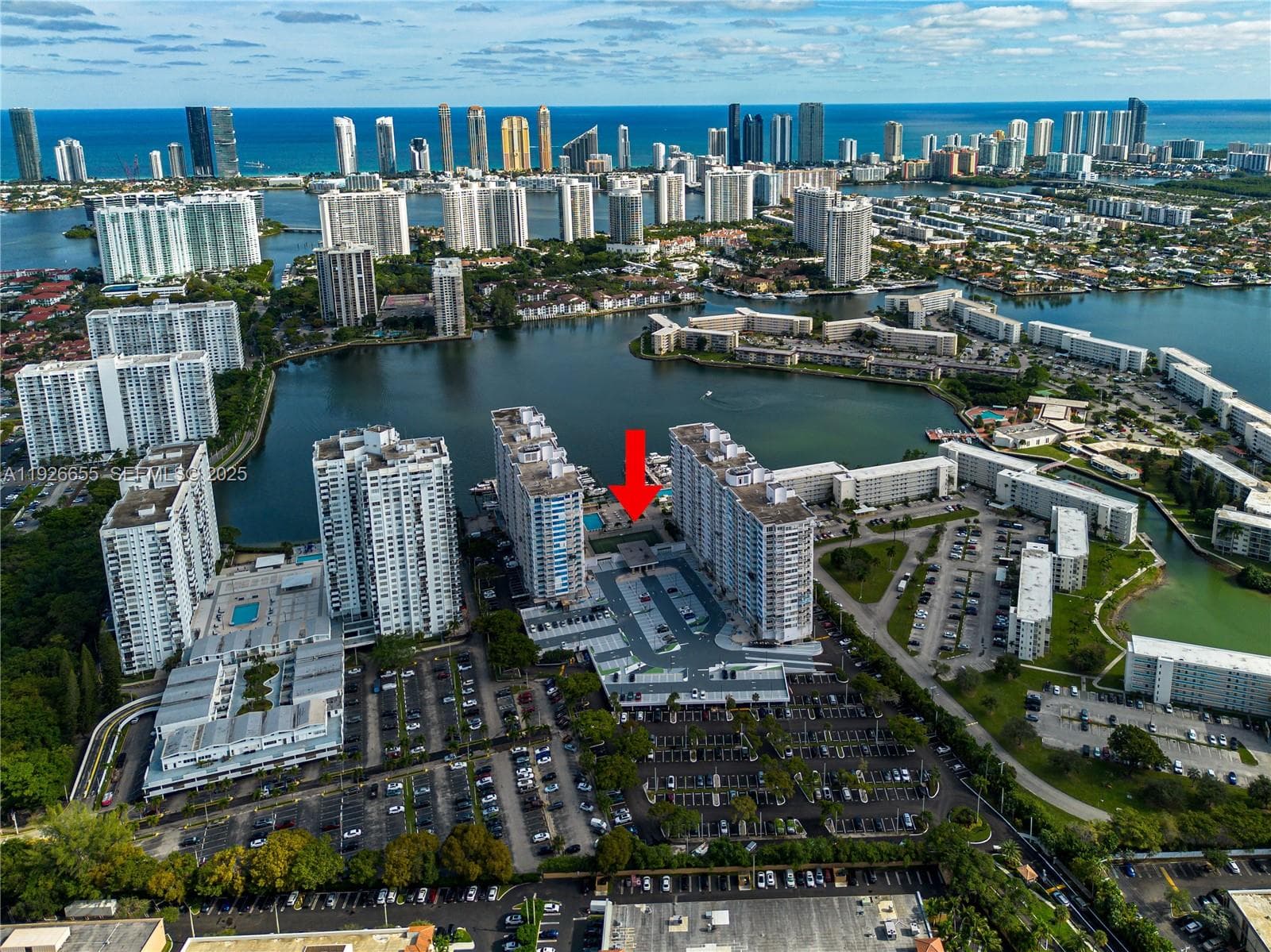 18011 Biscayne Blvd 1501 photo 3