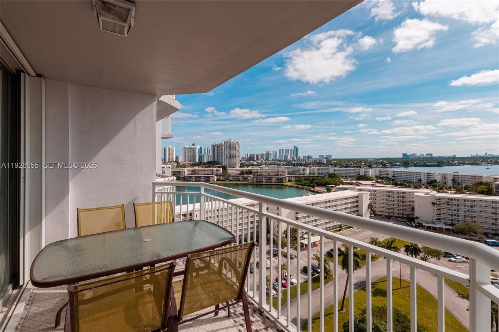 18011 Biscayne Blvd 1501 photo 10