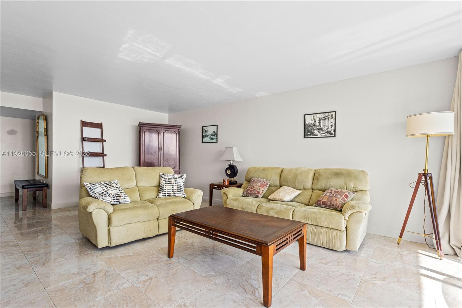 18011 Biscayne Blvd 1501 photo 15