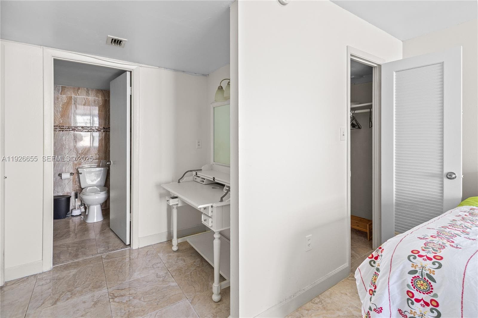18011 Biscayne Blvd 1501 photo 25