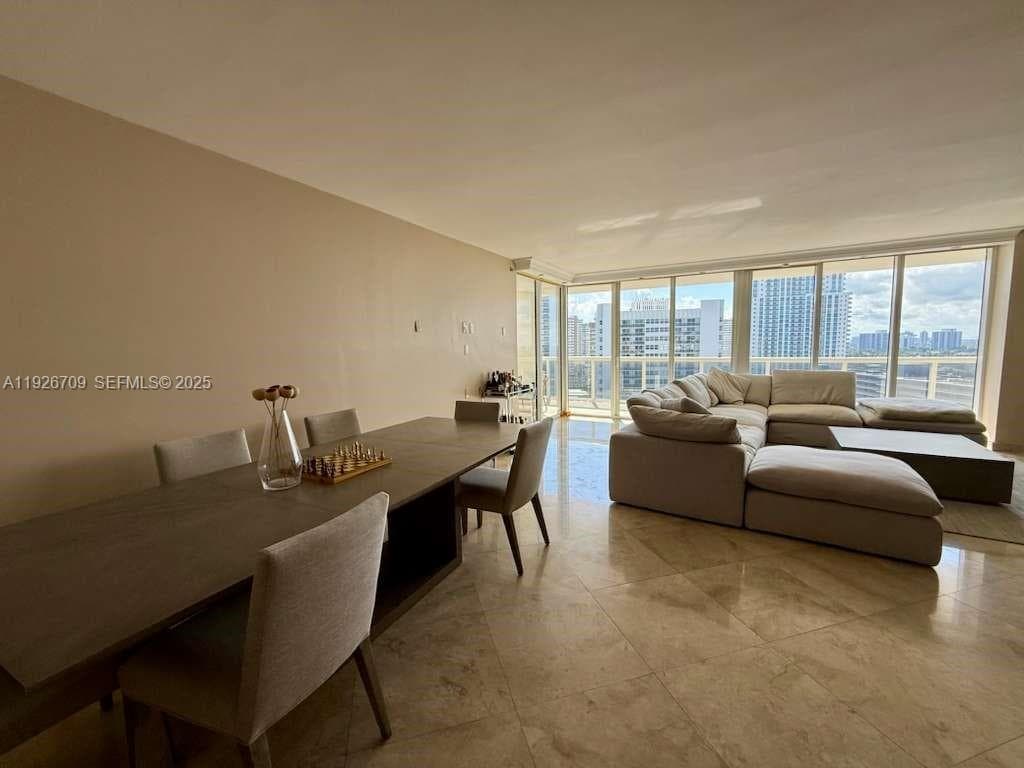 1850 S Ocean Dr 1405 photo 4