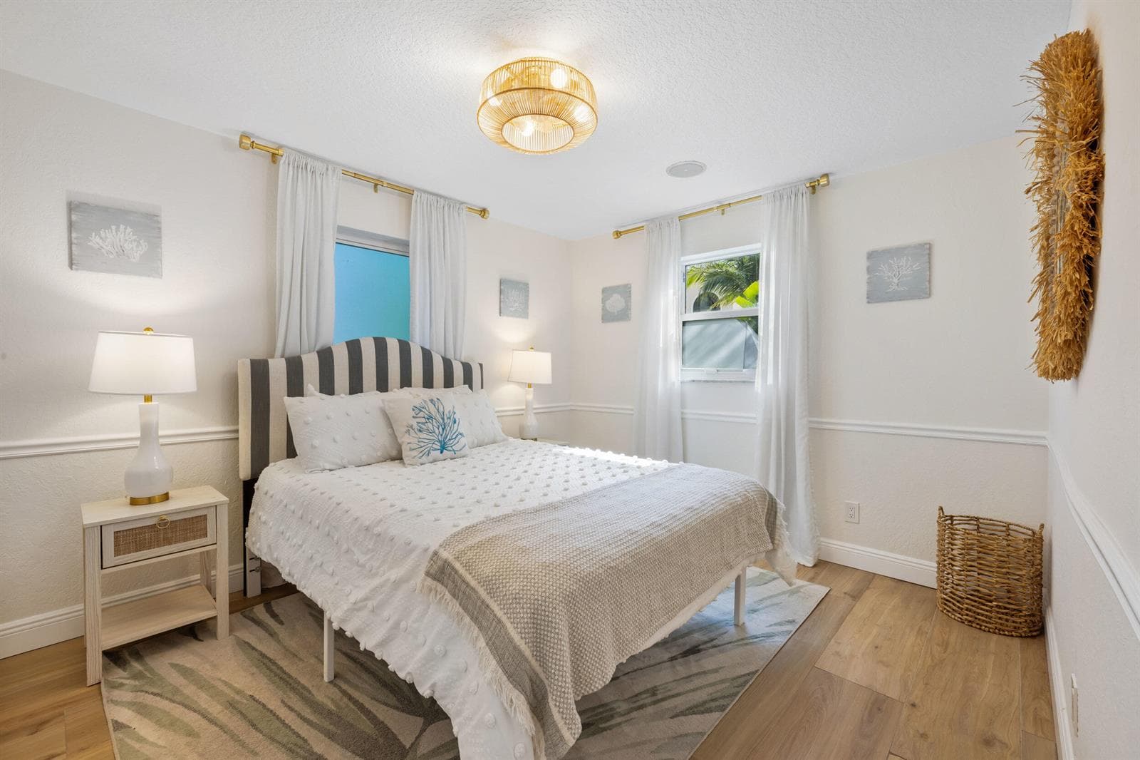 100 Neptune Drive photo 13