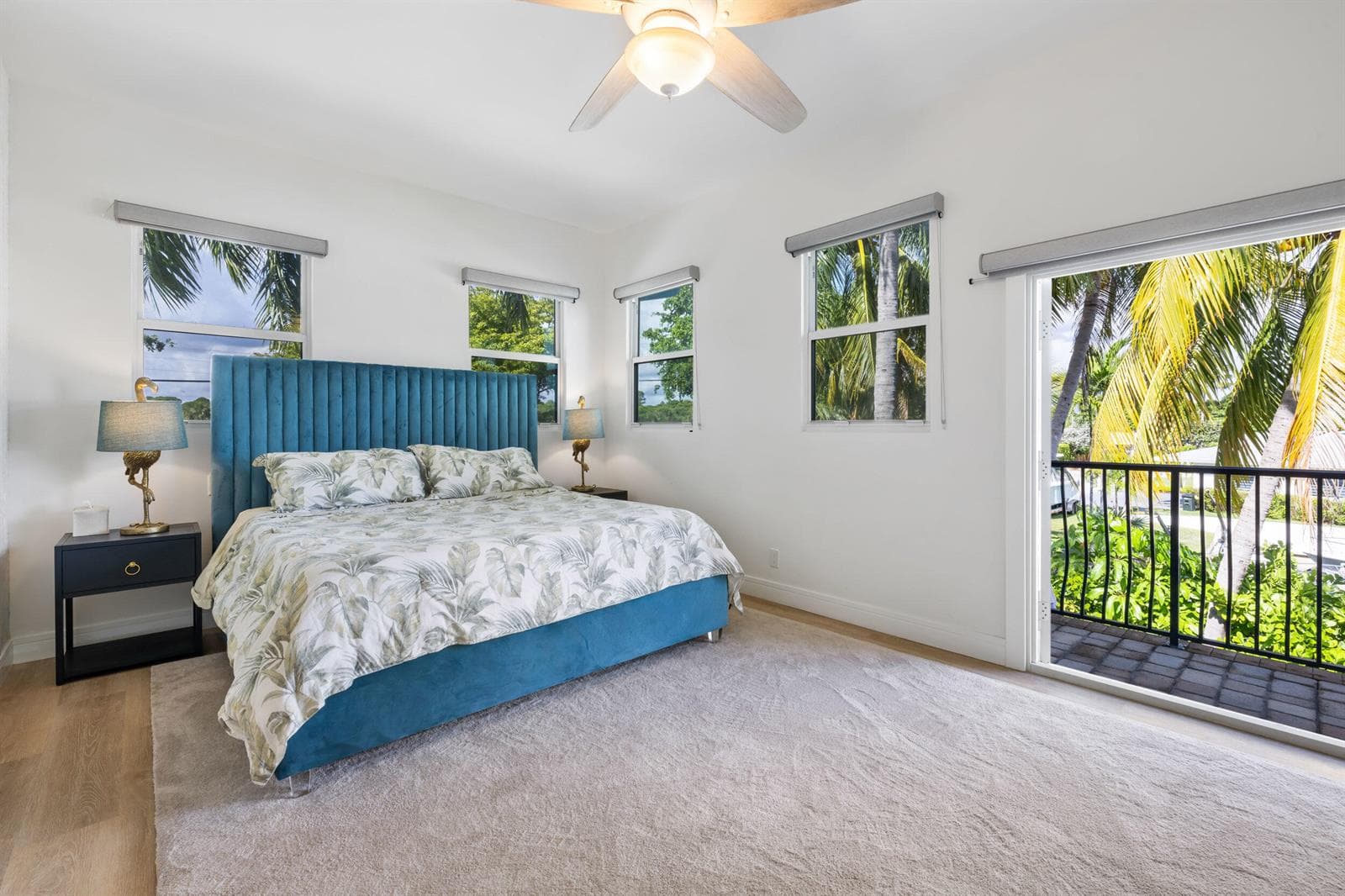 100 Neptune Drive photo 17