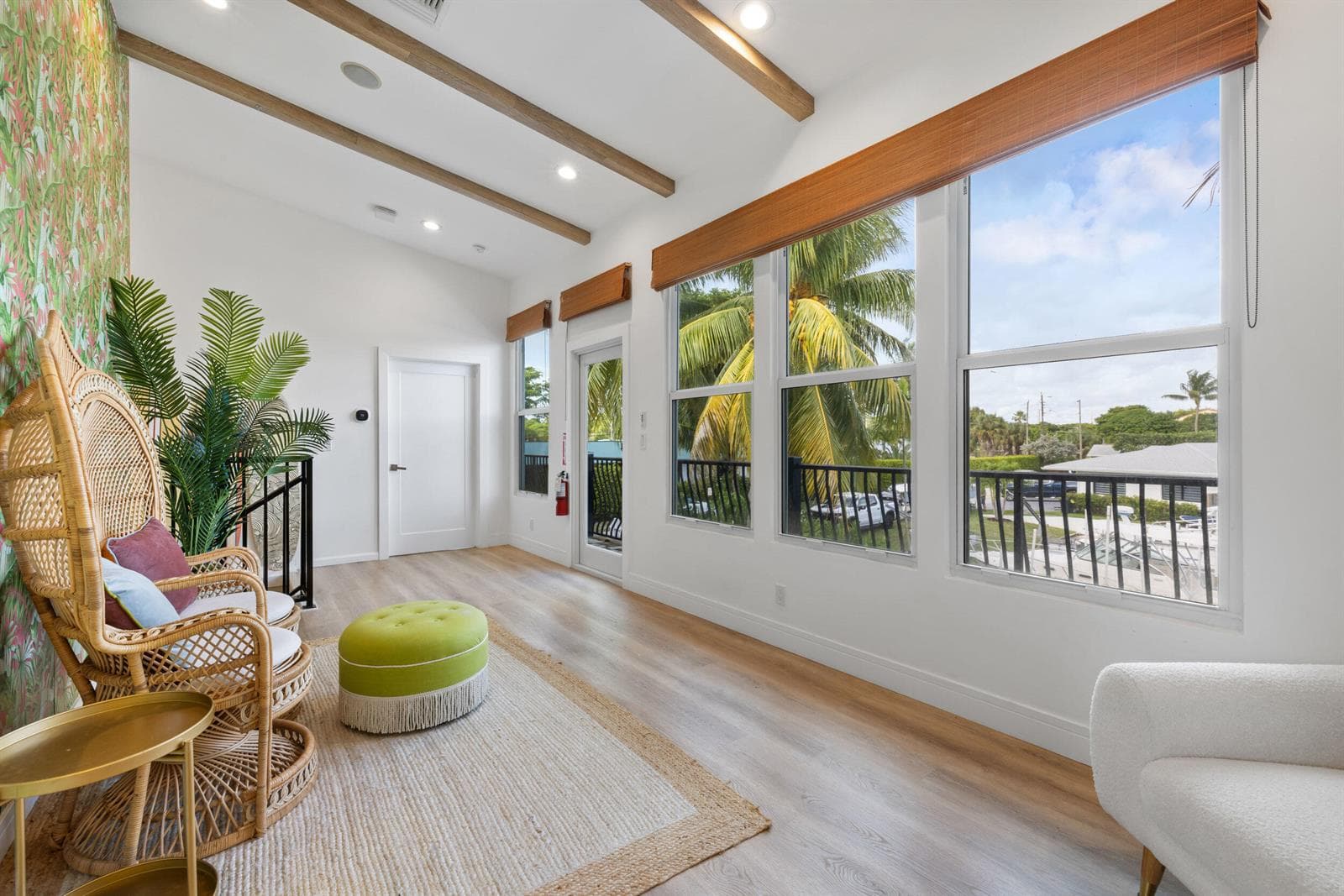 100 Neptune Drive photo 20