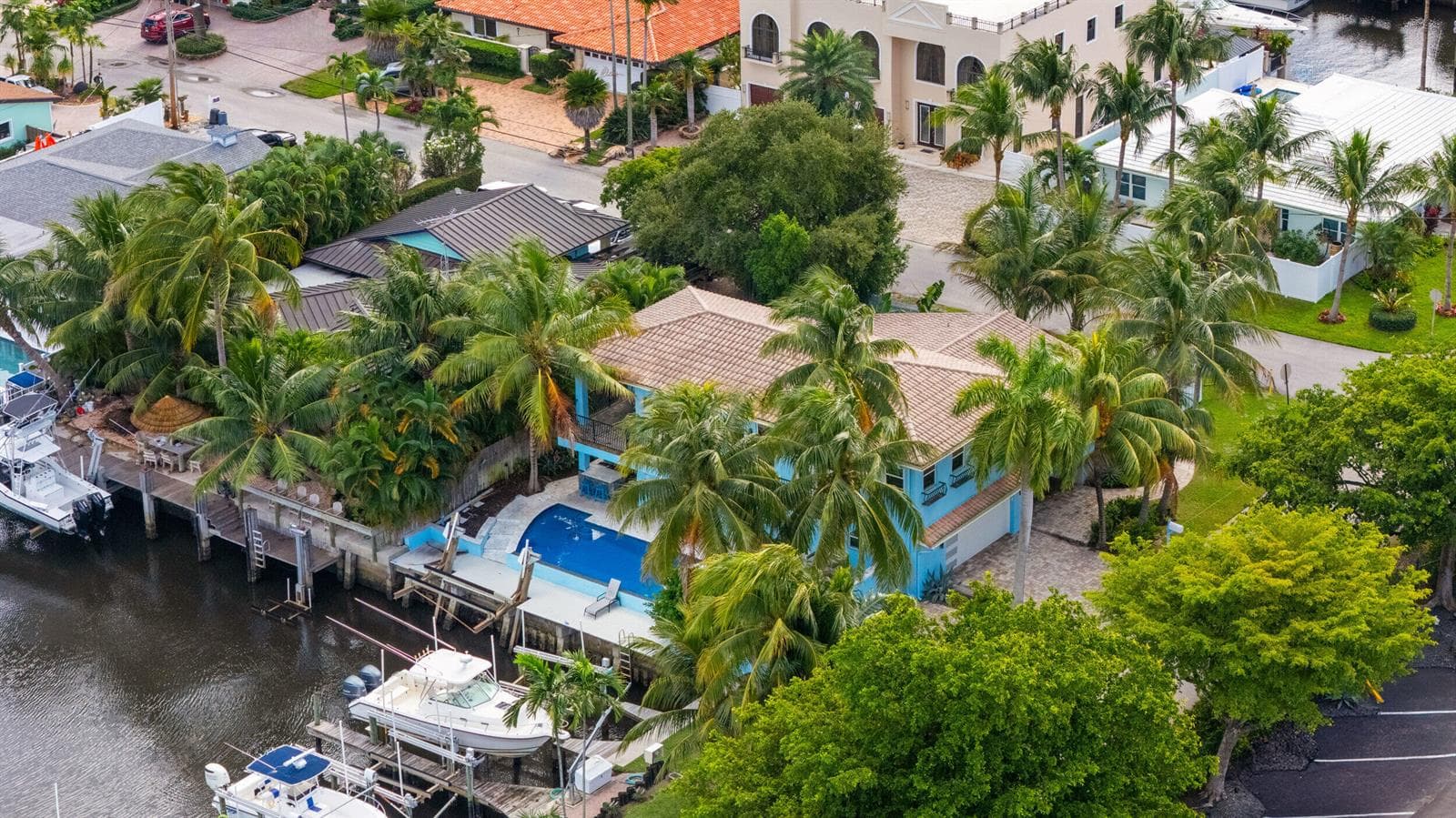 100 Neptune Drive photo 25