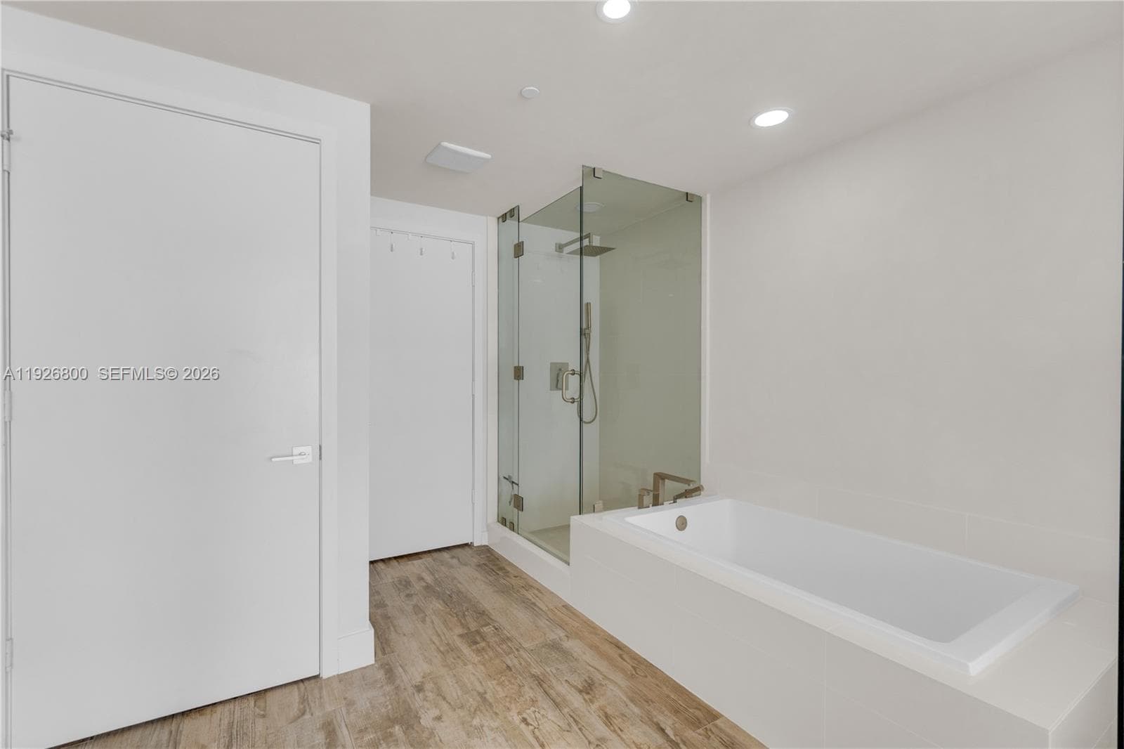 650 32nd St 2901 photo 18