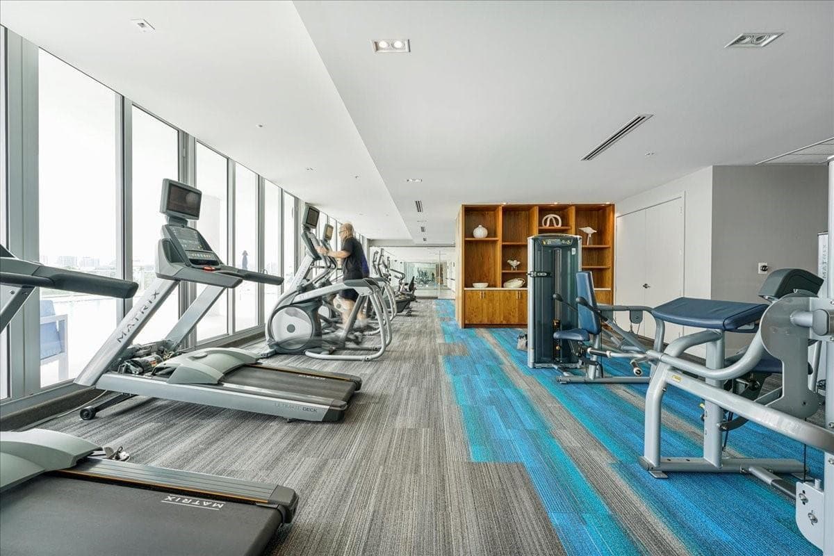 1180 N Federal Highway 809 photo 22