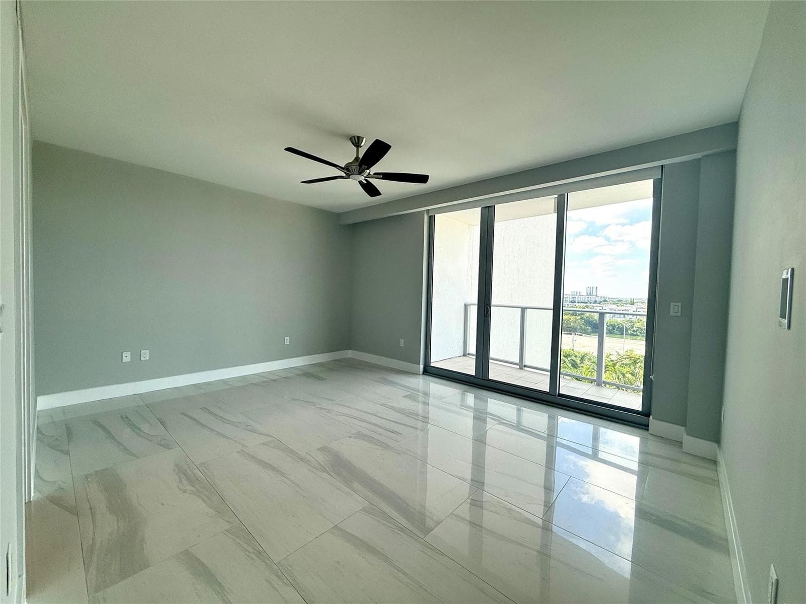 1180 N Federal Highway 809 photo 9