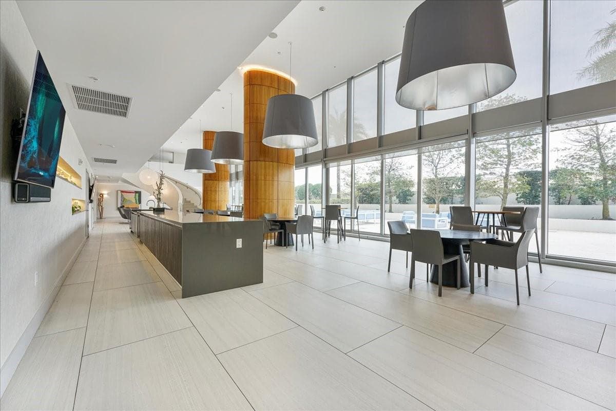 1180 N Federal Highway 809 photo 24