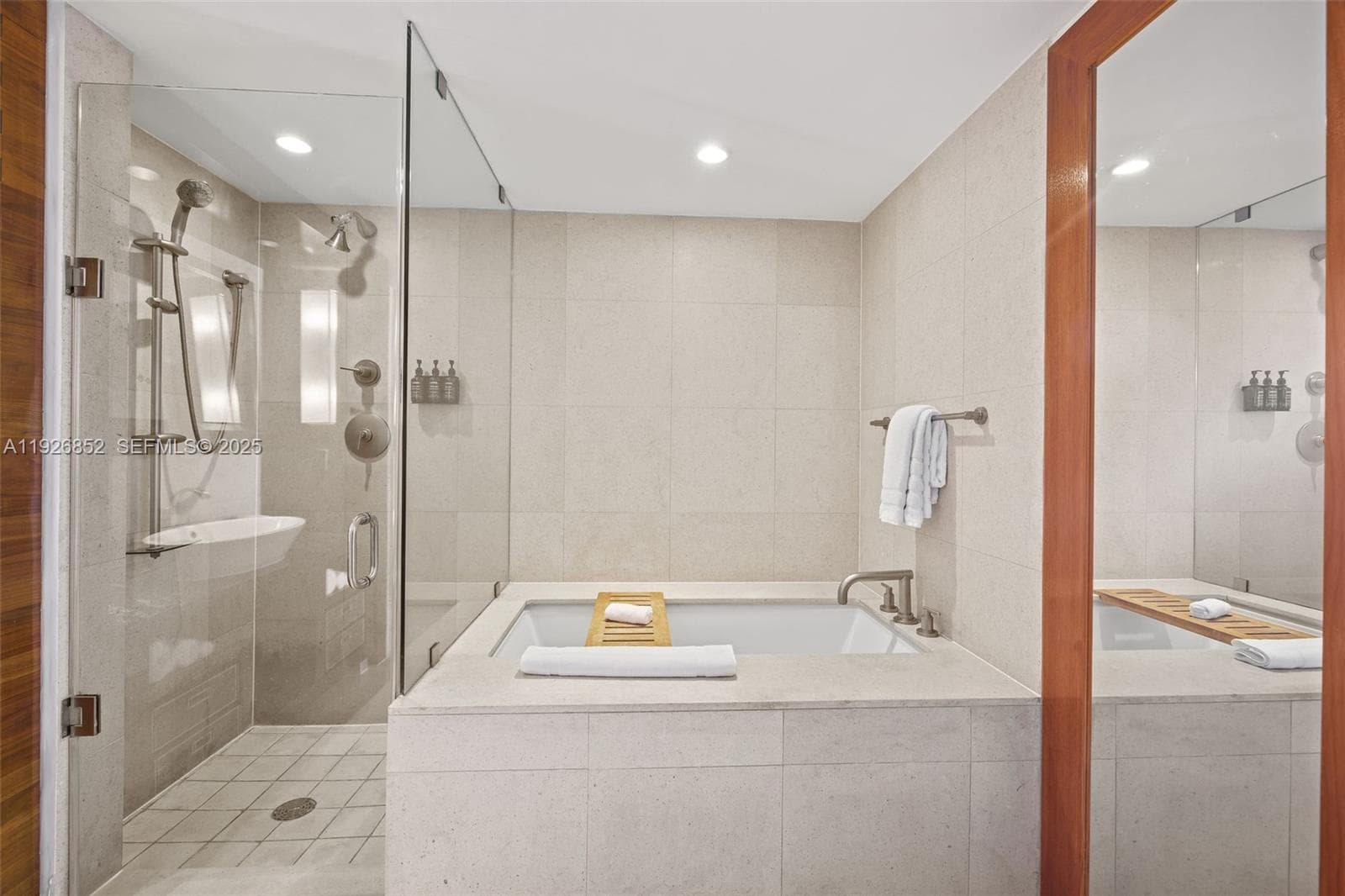 6801 Collins Ave 614 (legal 609) photo 11