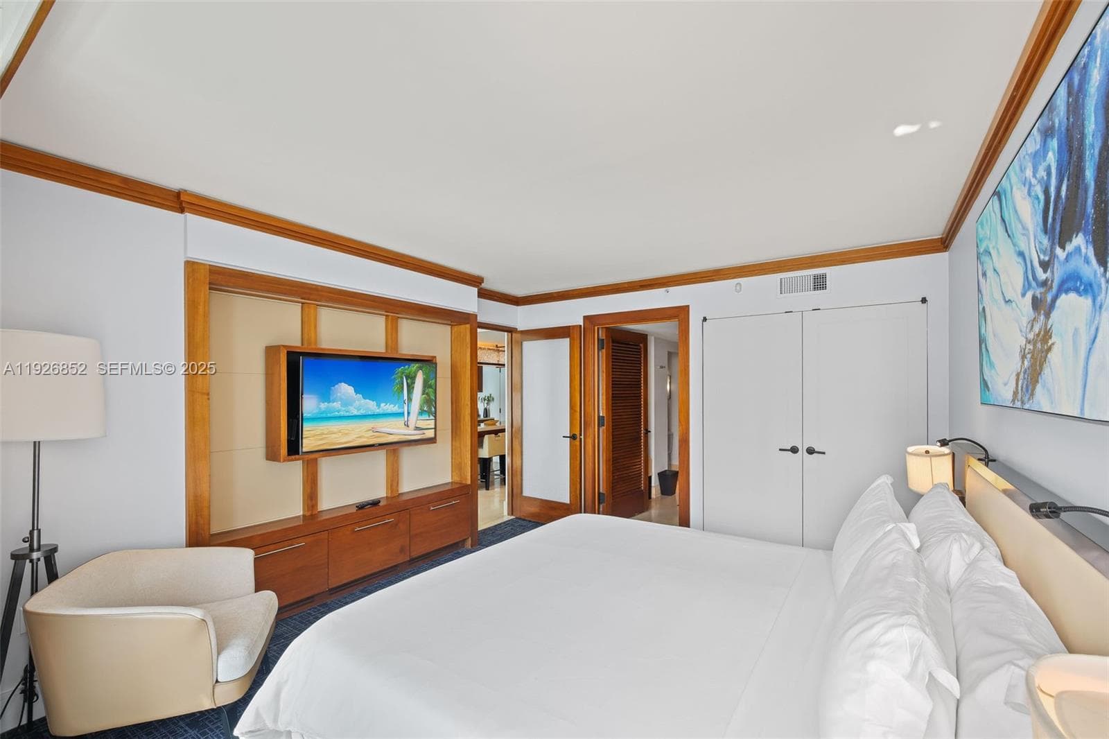 6801 Collins Ave 614 (legal 609) photo 8