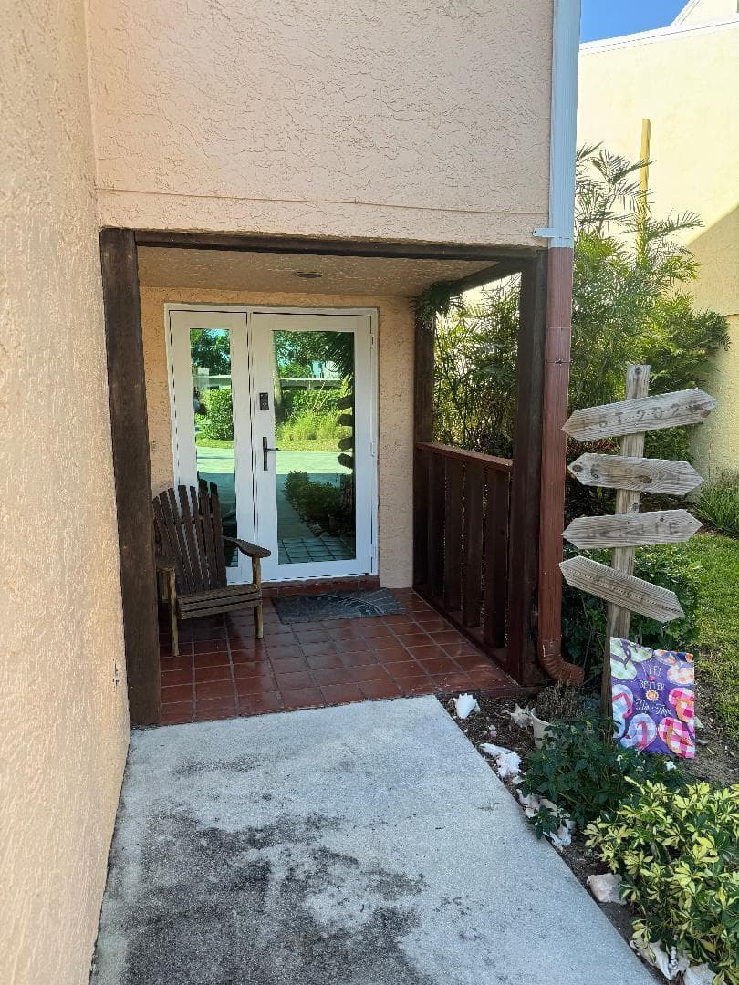 409 Fernandina Street photo 2