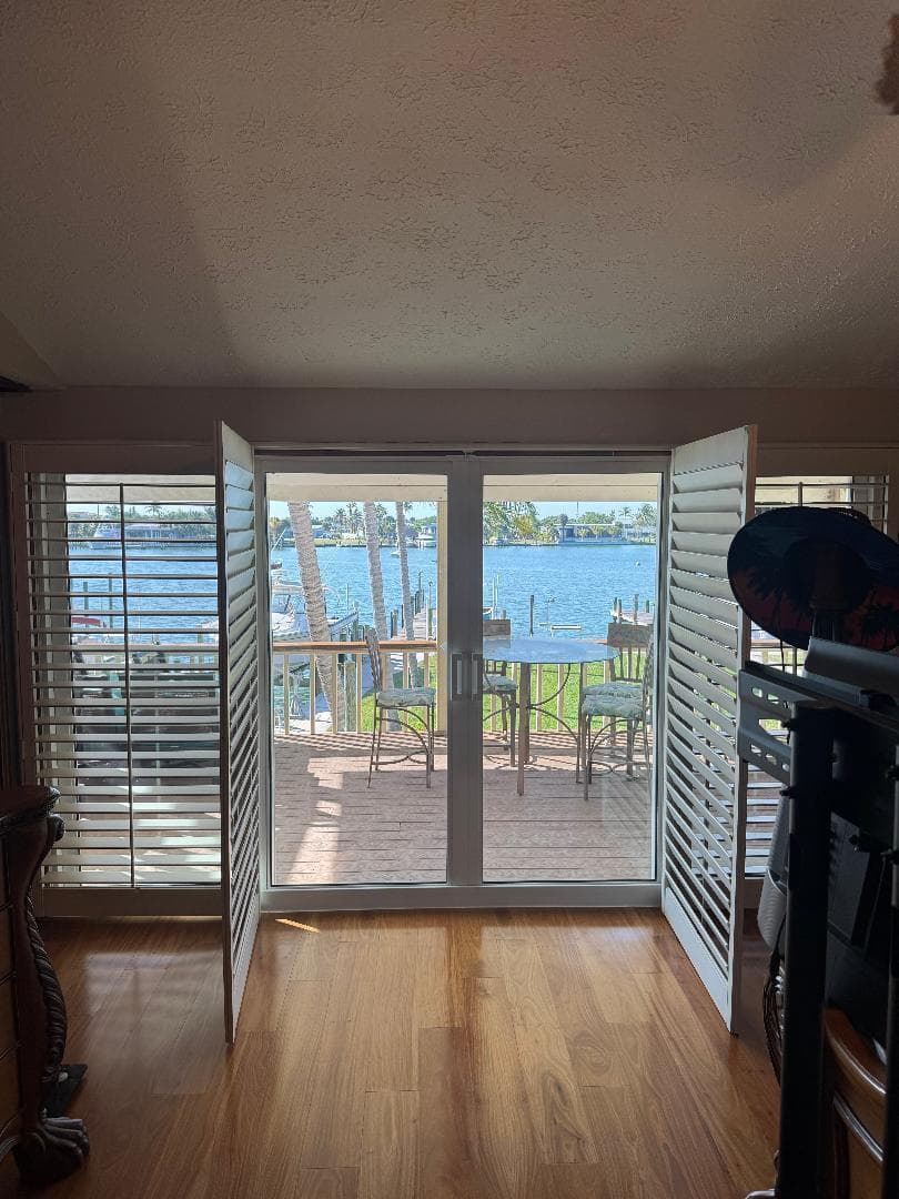 409 Fernandina Street photo 21