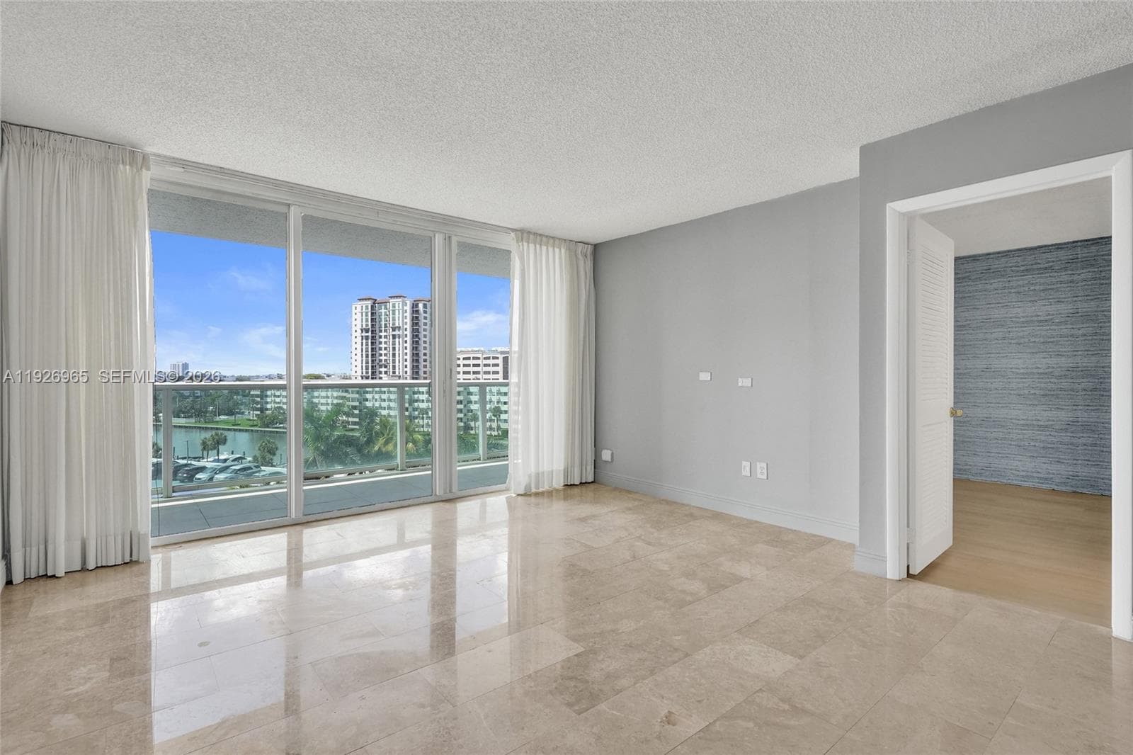 100 Bayview Dr 603 photo 15