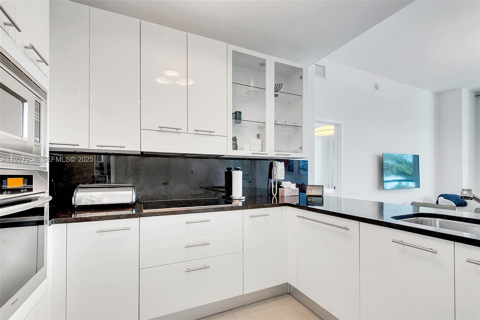 6799 Collins Ave 312 photo 3