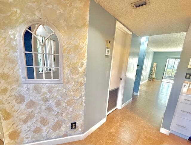 2202 S Cypress Bend Drive 101 photo 1