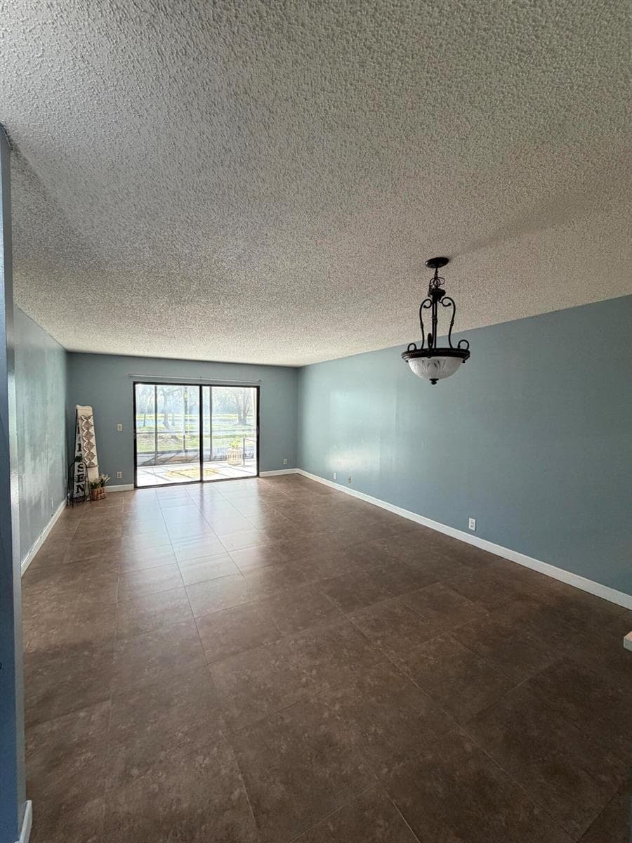 2202 S Cypress Bend Drive 101 photo 10