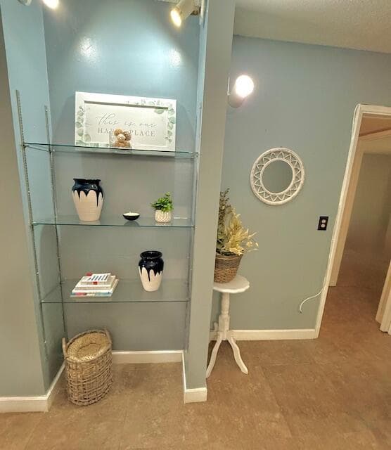 2202 S Cypress Bend Drive 101 photo 8