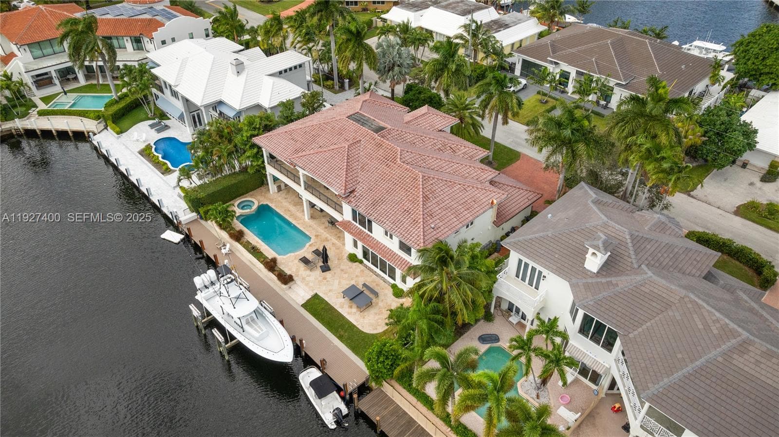 2320 34th Ct photo 2