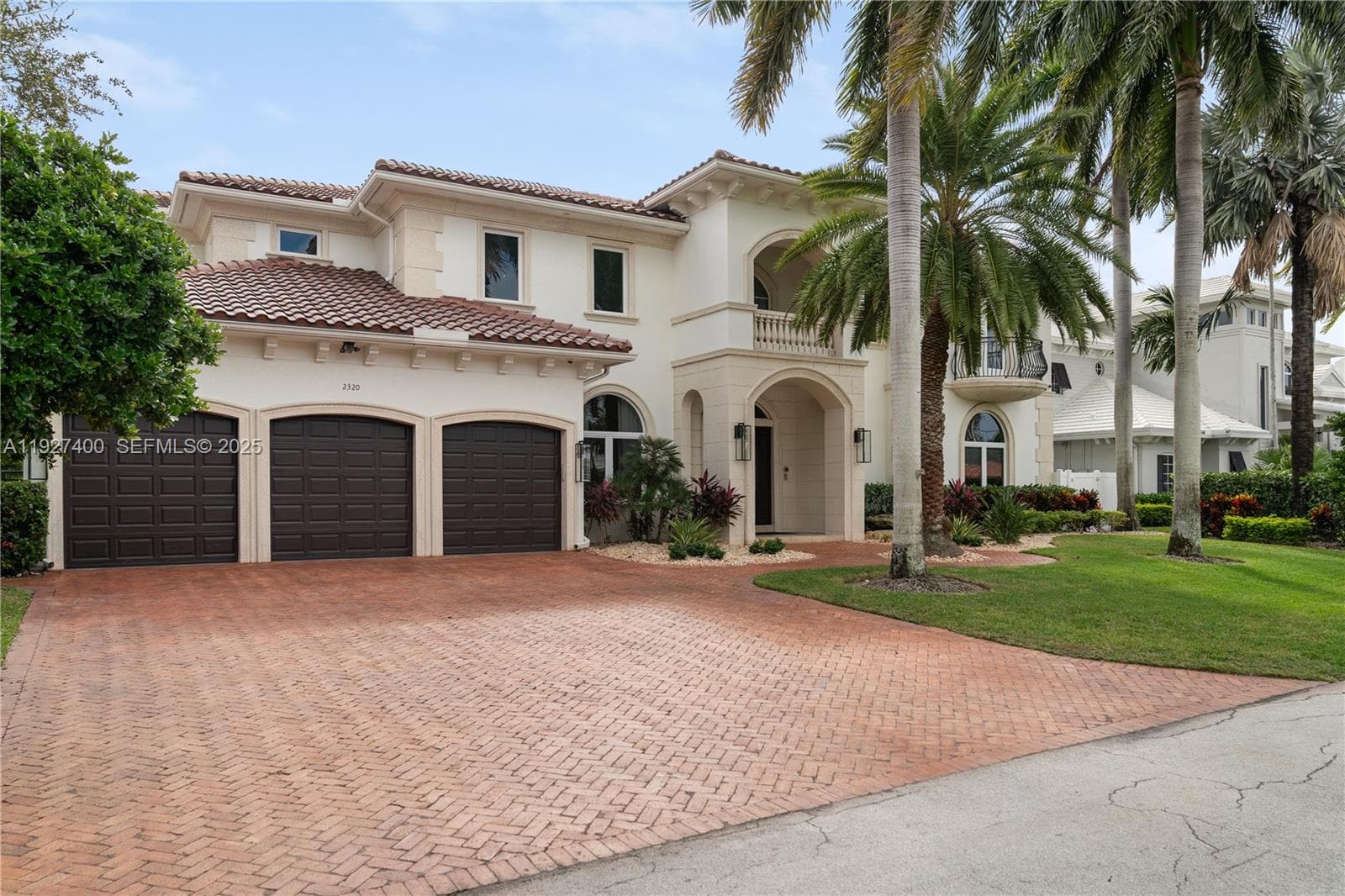 2320 34th Ct photo 3