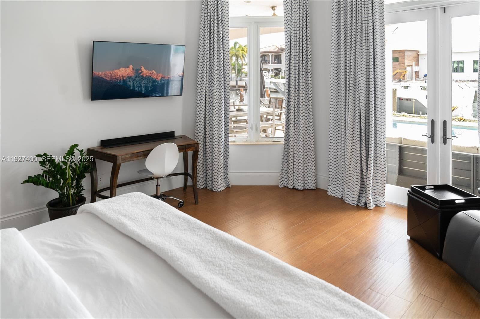 2320 34th Ct photo 18