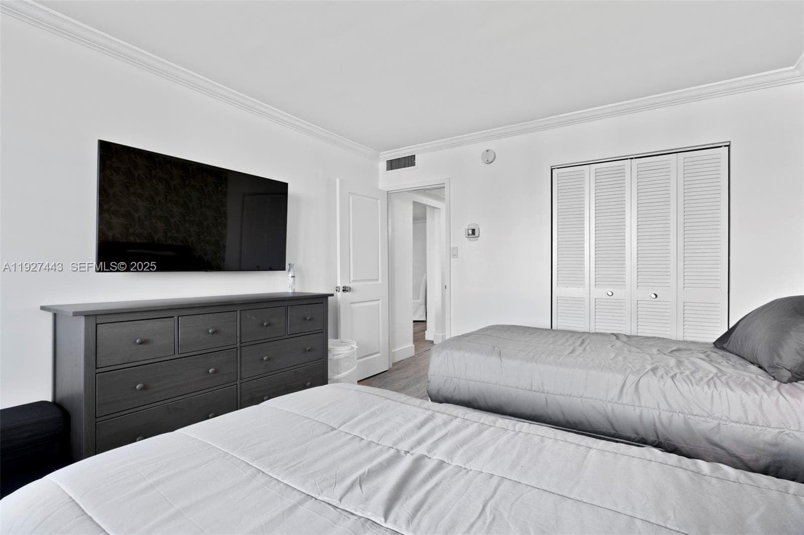 3140 S Ocean Dr 511 photo 17