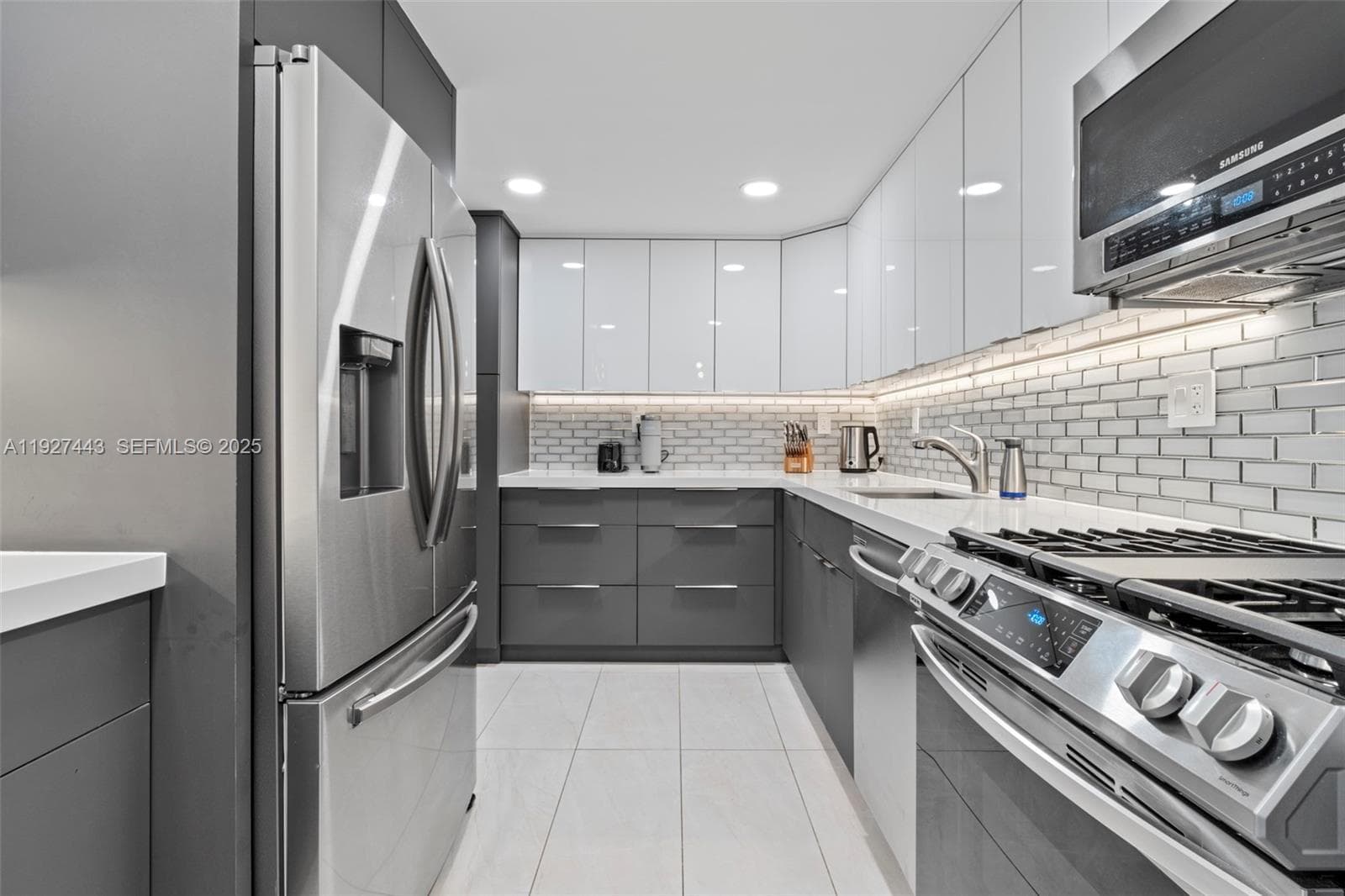 3140 S Ocean Dr 511 photo 3