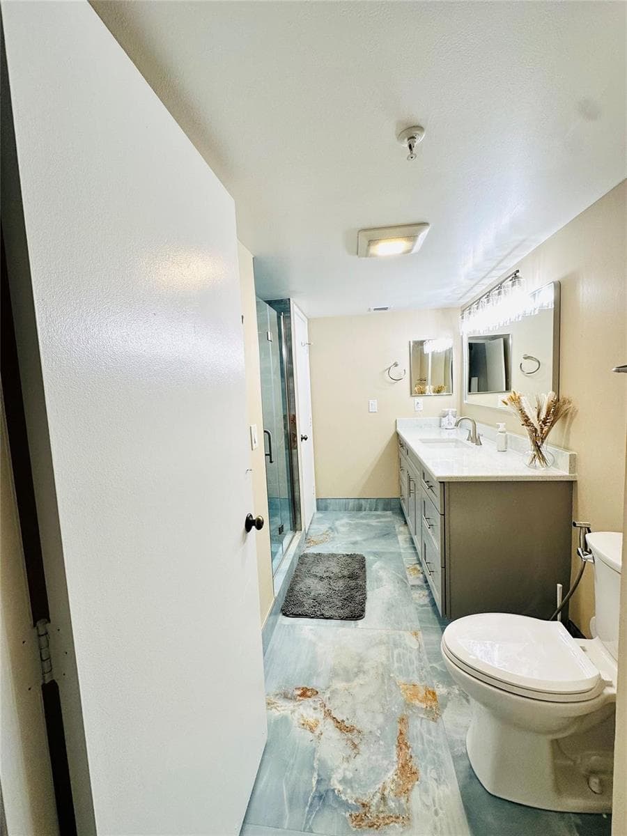 2200 S Cypress Bend Drive 802 photo 13