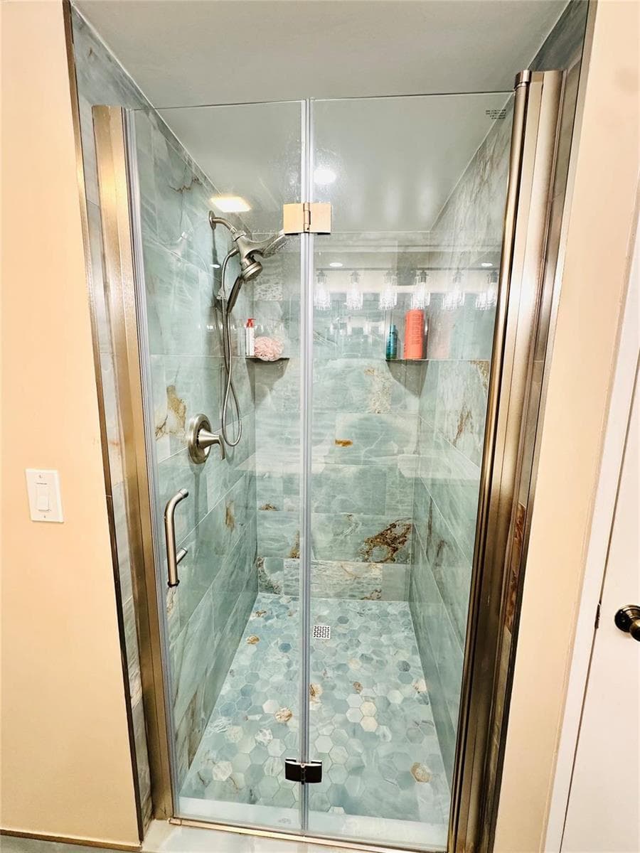 2200 S Cypress Bend Drive 802 photo 14