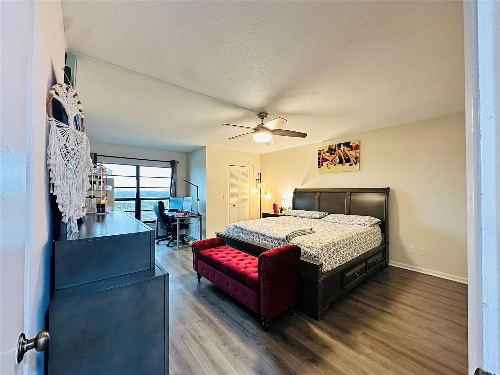 2200 S Cypress Bend Drive 802 photo 15