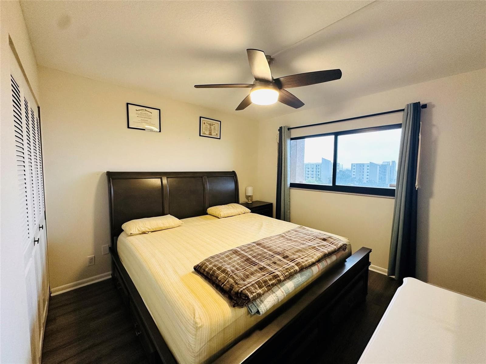 2200 S Cypress Bend Drive 802 photo 19