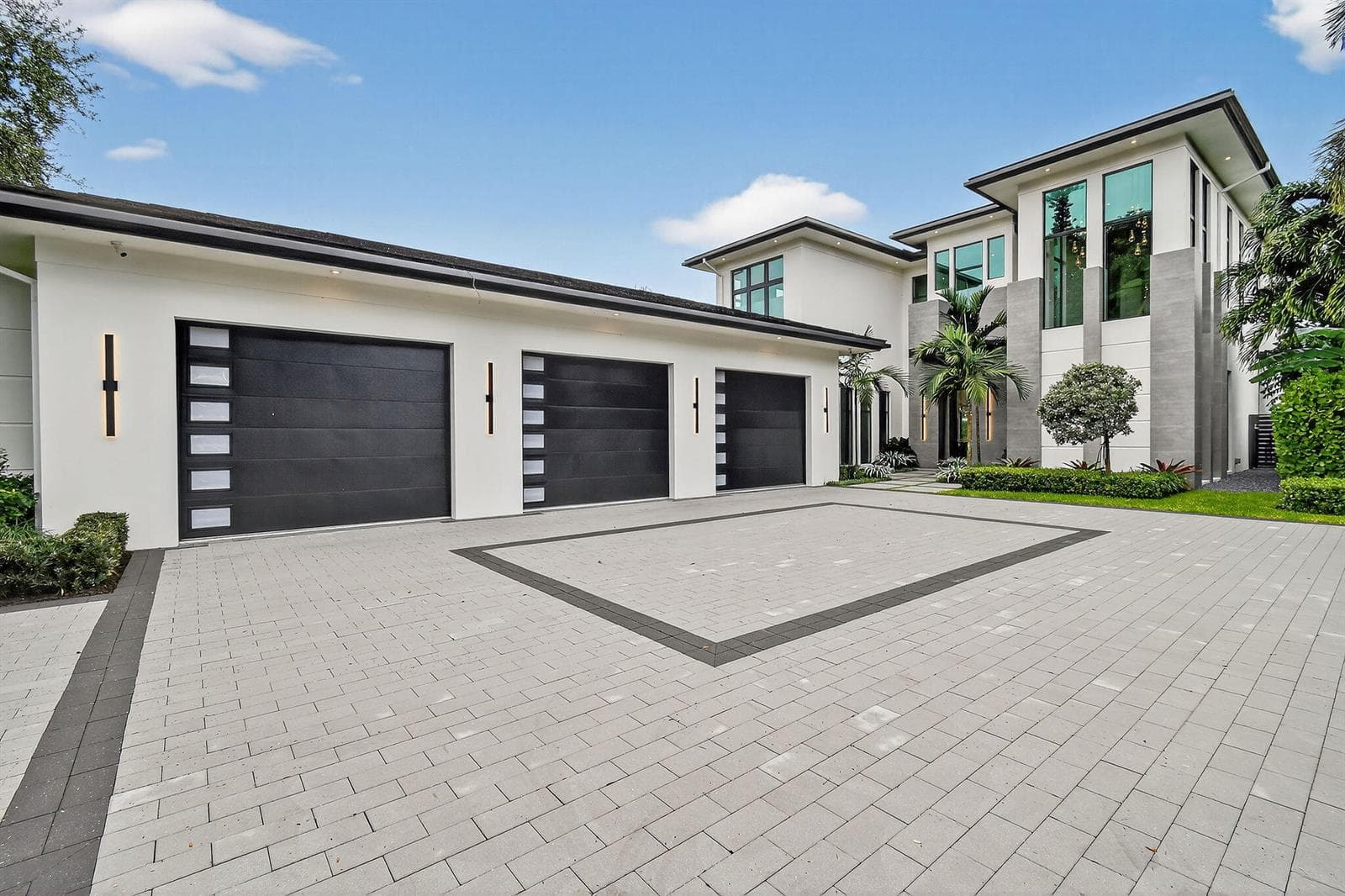 2085 Vitex Lane photo 4