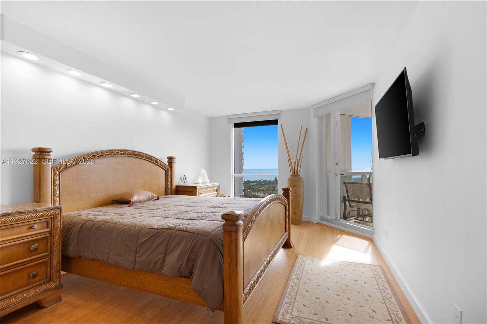 21055 Yacht Club dr 2310 photo 23